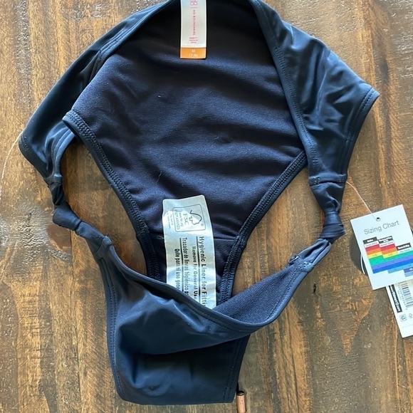 No Boundaries M Juniors Knotted Bikini Bottoms Black NWT - Picture 9 of 9